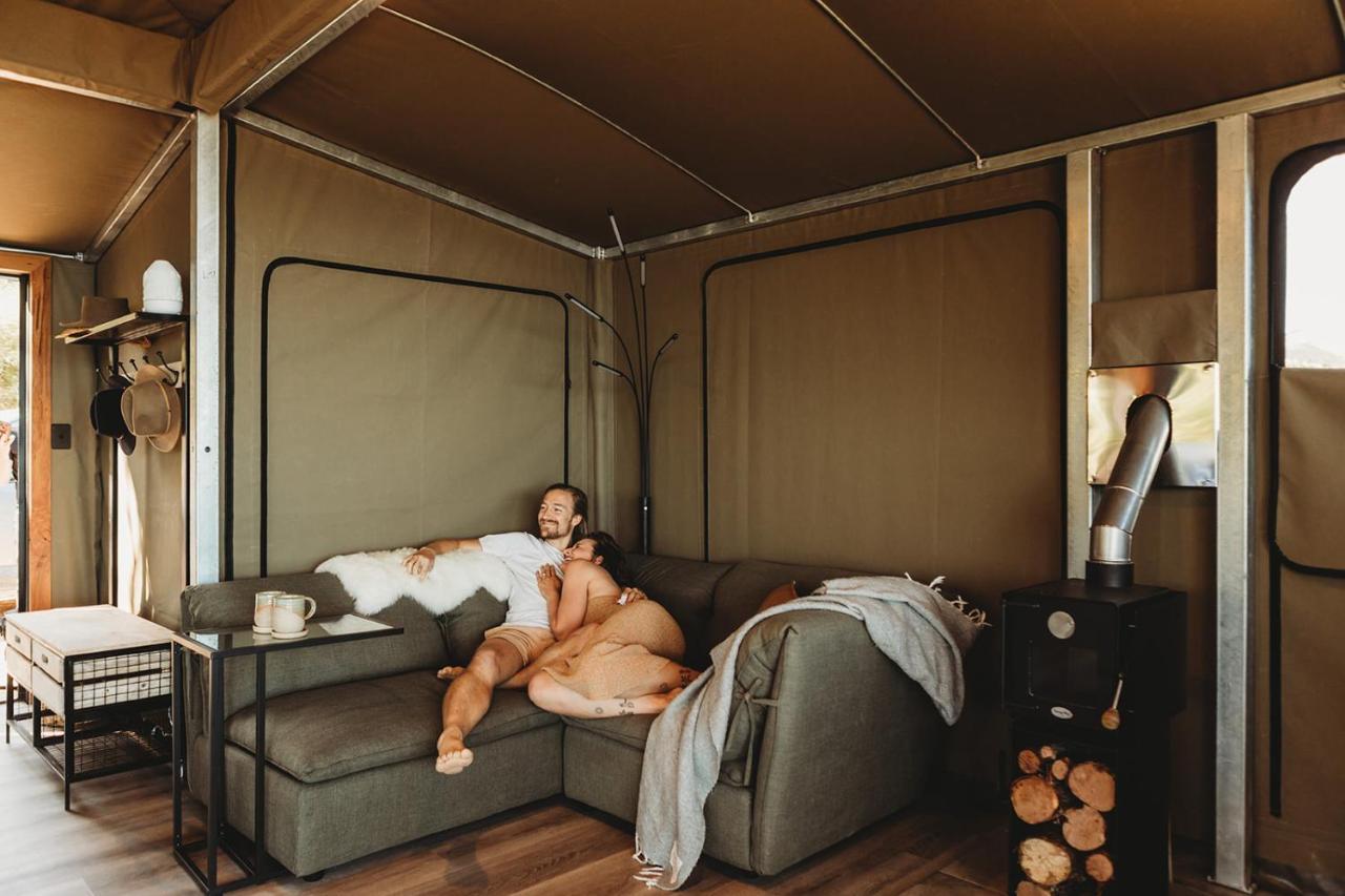 Drift Off Grid Luxury Eco Glamping Hotell Tarakohe Exteriör bild